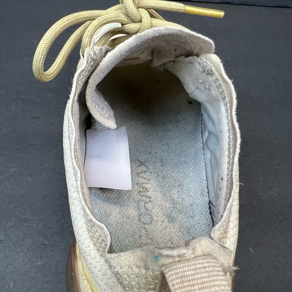 Nike Air VaporMax 2019 Cream Light Bone Women's Size 8.5  Style AR6632-101 - Picture 5 of 9